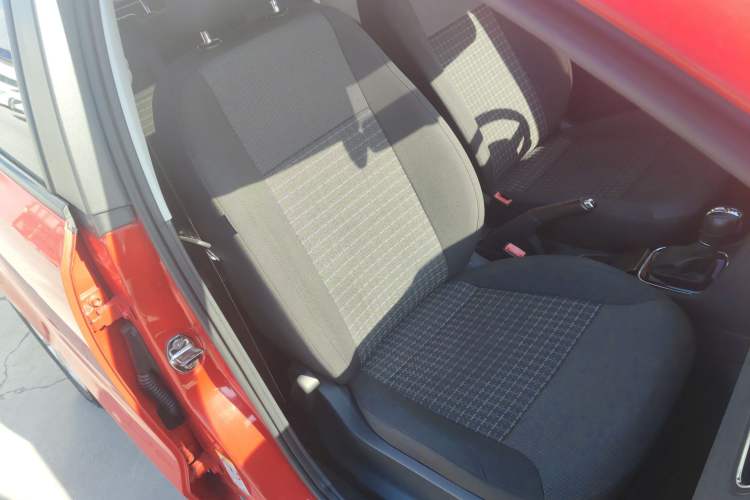 Used Volkswagen Polo 2016 1.6L Automatic Comfort Model
