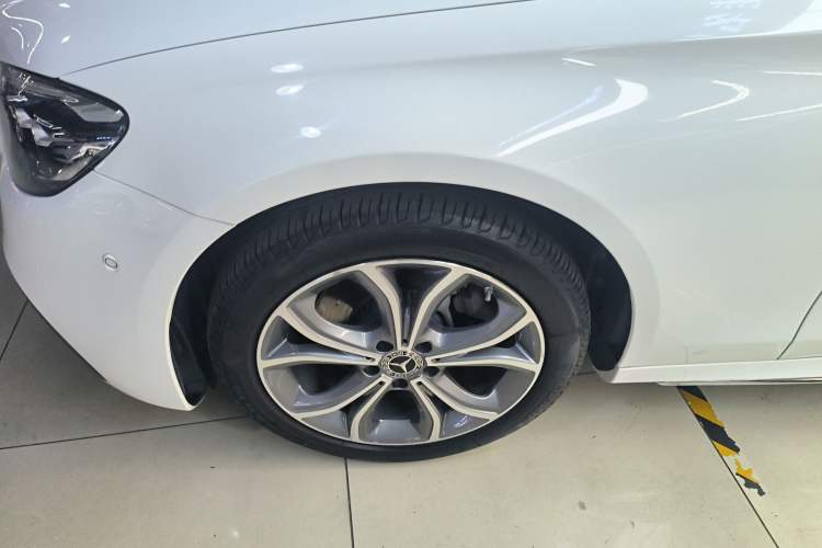 Used Mercedes-Benz E-Class 2021 Restyled E 300 L Sporty and Stylish Edition
