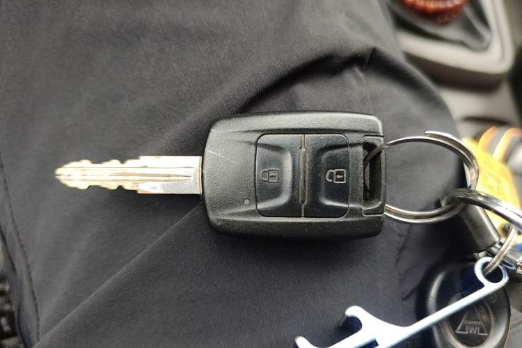 Used Wuling Hongguang V 2022 1.5L Jingqu Version Hydraulic Power Steering LAR
