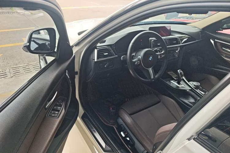 Used BMW 3 Series 2018 320Li Leading Model M Sport Package
