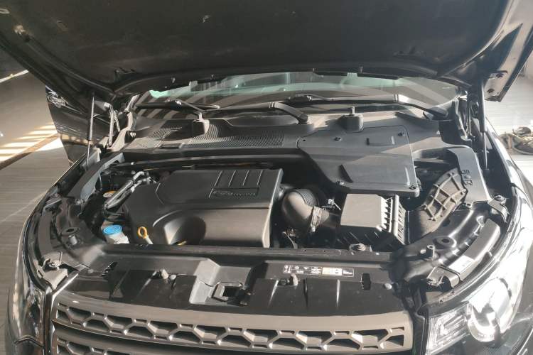 Used Land Rover Discovery Sport 2019 240 PS SE Version China VI Standard