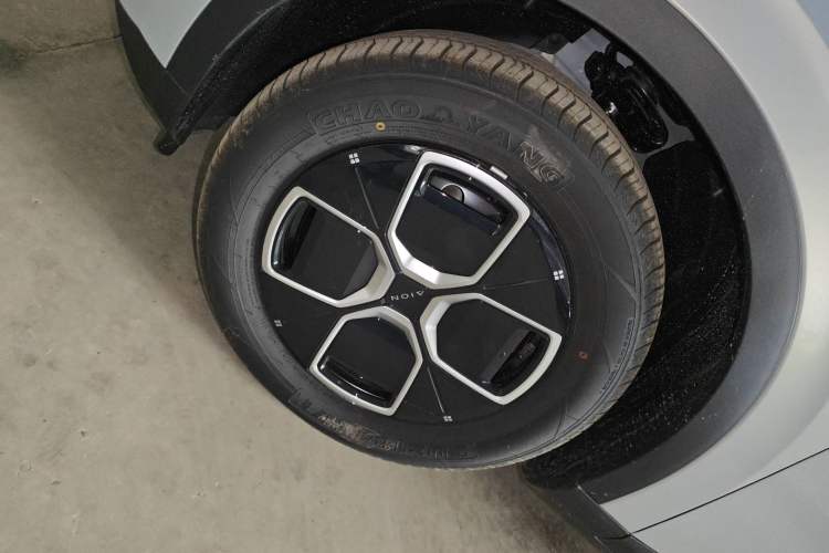 Used AION UT 2025 330 Starlight Edition