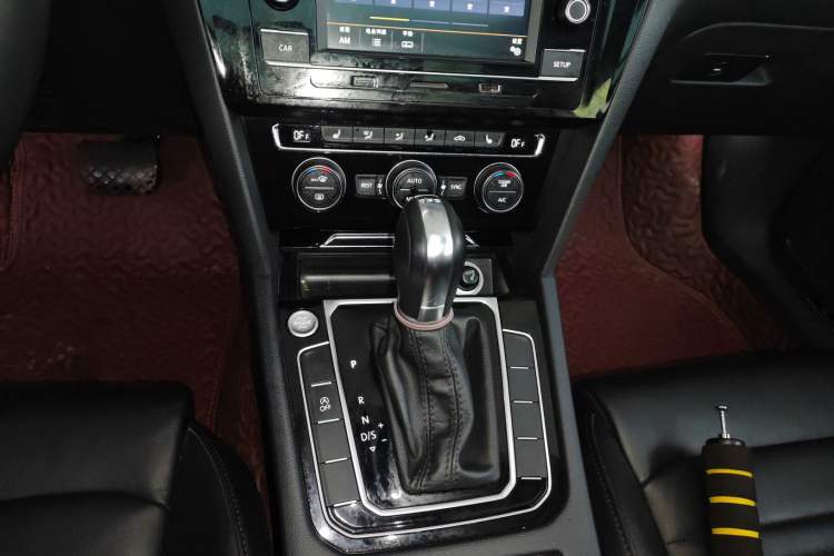 Used Volkswagen Magotan 2018 Facelift 380TSI DSG Luxury Version
