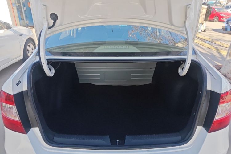 Used Skoda Rapid 2013 1.6L Automatic Smart Selection Model
