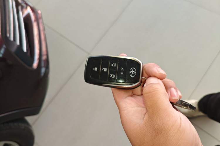 Used Toyota Alphard 2019 Dual-Engine 2.5L Luxury Edition
