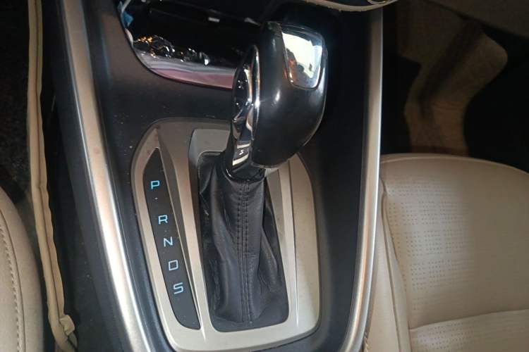 Used Ford Escort 2015 1.5L Automatic Fashion Model