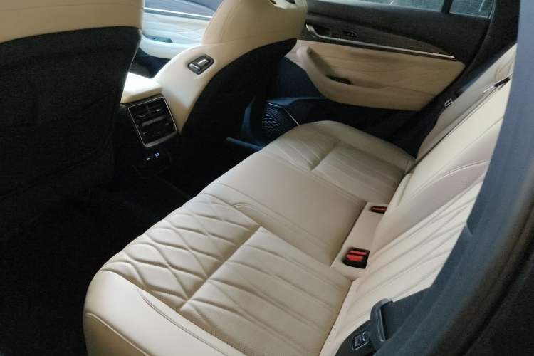 Used Geely Auto Monjaro L 2025 Dongfang Yao 2.0TD Automatic All-Wheel-Drive Wangyue Edition
