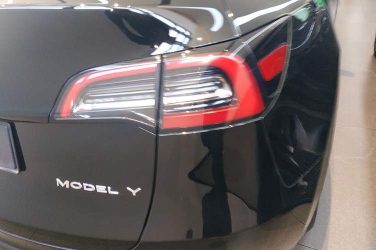 Used Tesla Model Y 2024 Rear-Wheel-Drive Version