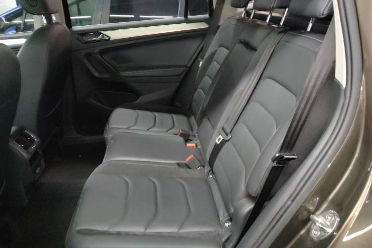 Used Volkswagen Tiguan L 2017 330TSI Automatic Two-Wheel Drive Luxury Edition