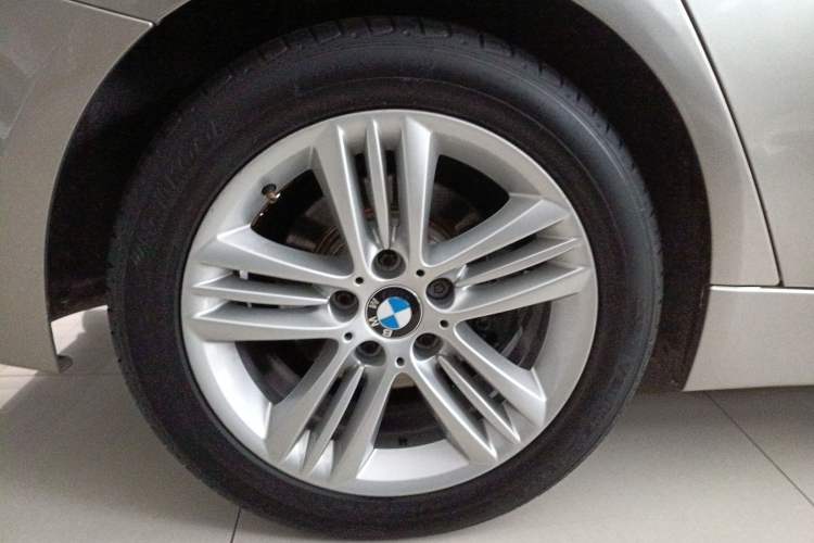 Used BMW 3 Series 2016 320i Fashion Model
