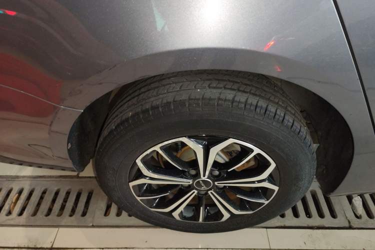 Used Roewe i6 MAX New Energy 2021 EV 500 Skyroof Deluxe Edition
