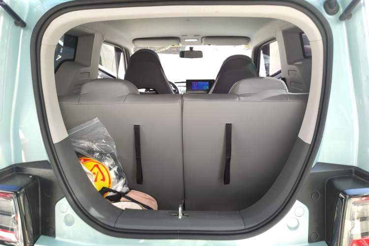 Used Geely Galaxy Panda 2024 Panda Mini 200km Endurance Bear
