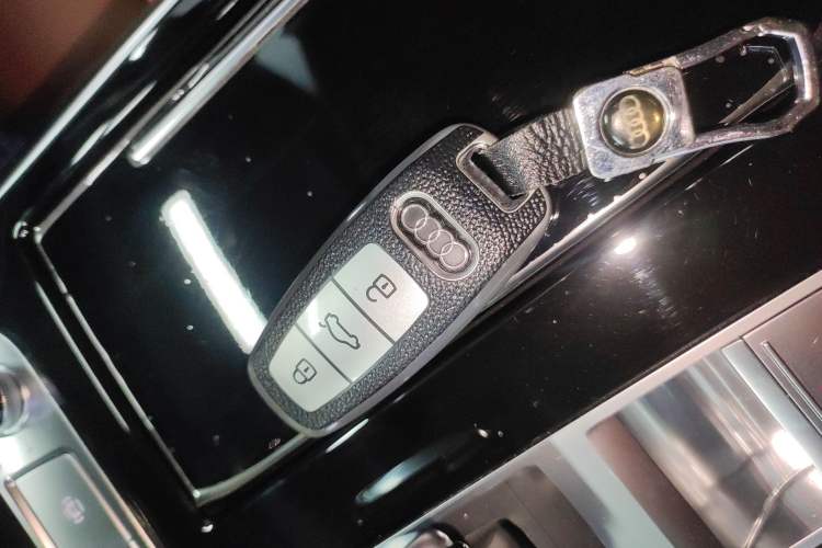 Used Audi Q7 2021 45 TFSI quattro S line Sport model