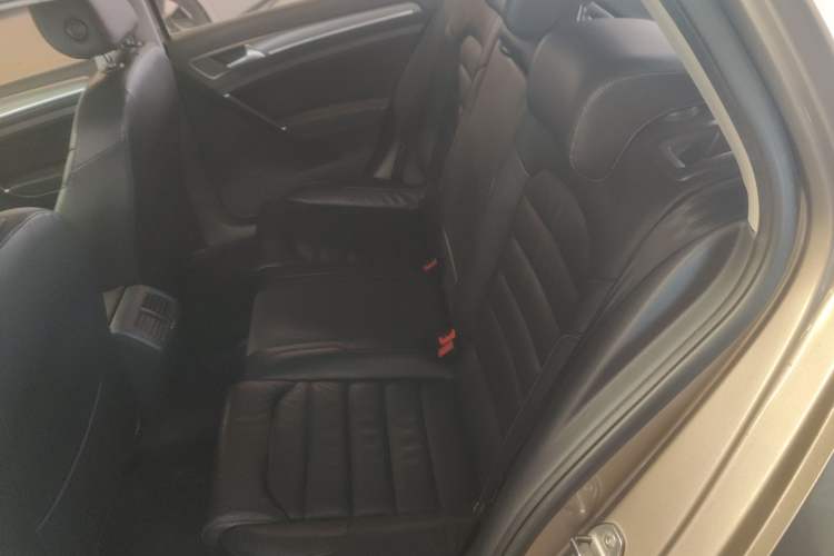 Used Volkswagen Golf 2014 1.4TSI Automatic Luxury Model
