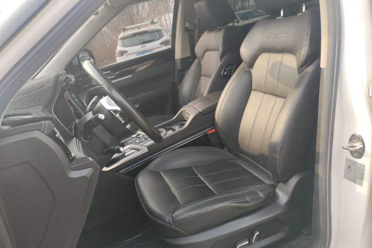 Used Zotye T700 2017 1.8T Dual-Clutch Luxury Model
