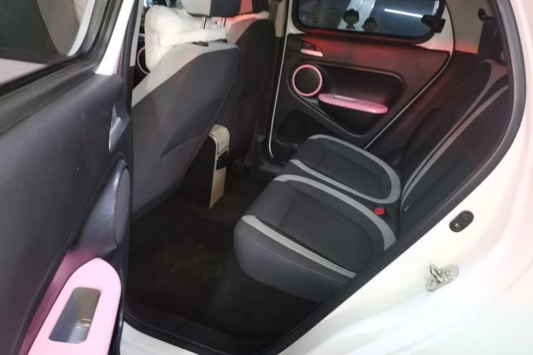 Used ORA Black Cat 2021 301 km Basic Version
