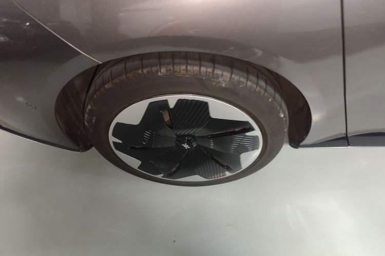 Used  L7 2022 Dynamic Model
