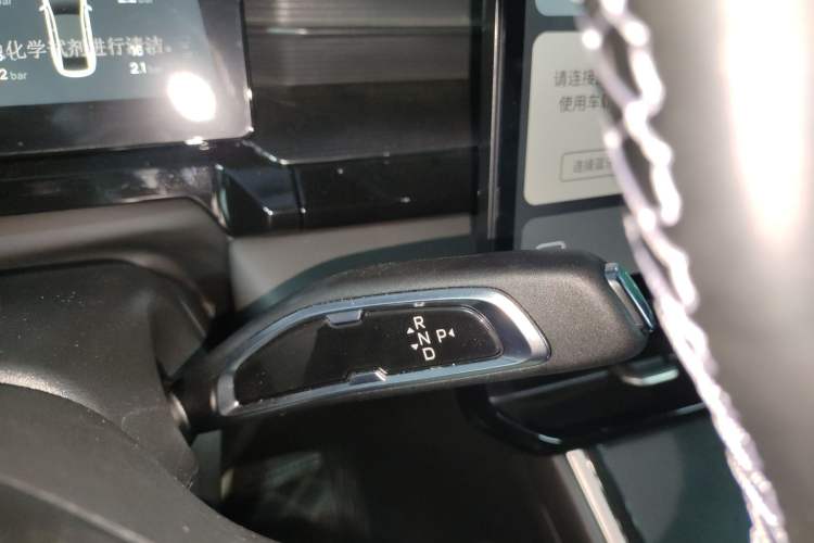 Used Livan Livan 7 2024 605 km Glory Edition