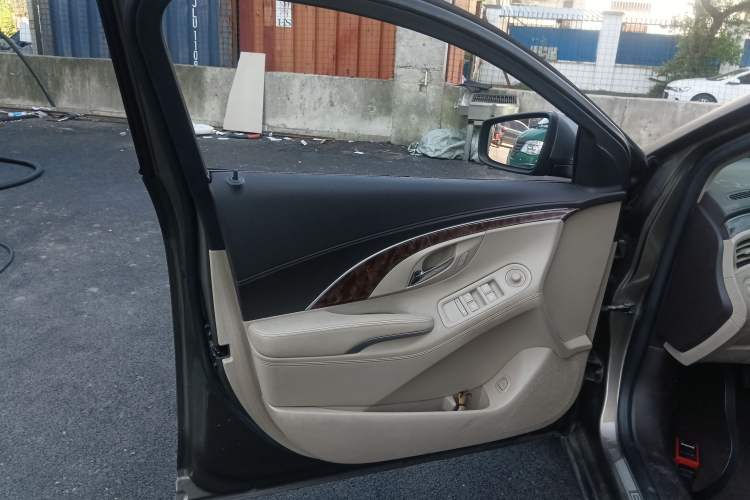 Used Buick LaCrosse 2013 2.4L SIDI Leading Comfort Version