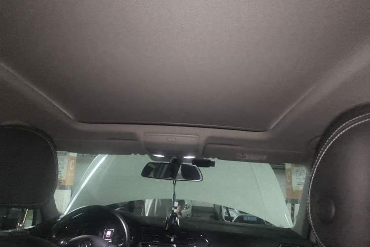 Used Volkswagen Tiguan L 2017 330TSI Automatic Two-Wheel Drive Luxury Edition
