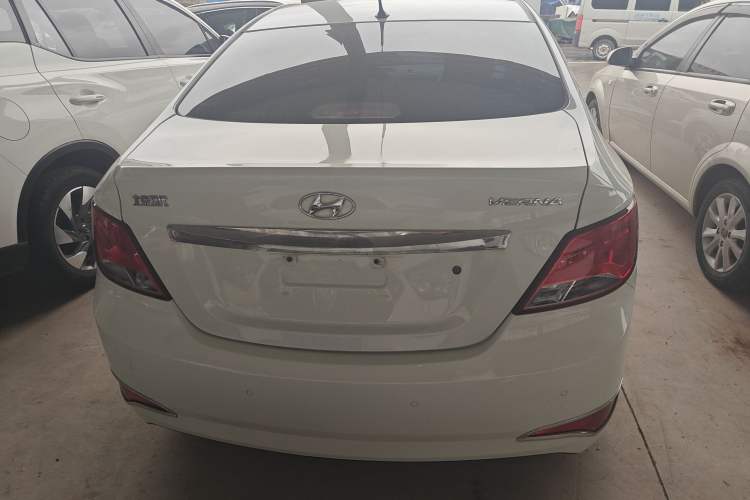 Used Hyundai Verna 2014 1.4L Manual Smart GLS Trim
