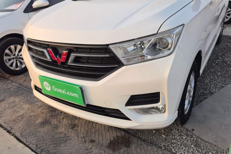 Used Wuling Hongguang 2021 1.5L S Standard Version LAR
