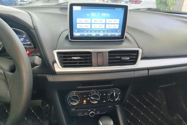 Used Mazda Mazda 3 Axela 2016 Sedan 1.5L Automatic Comfort Model