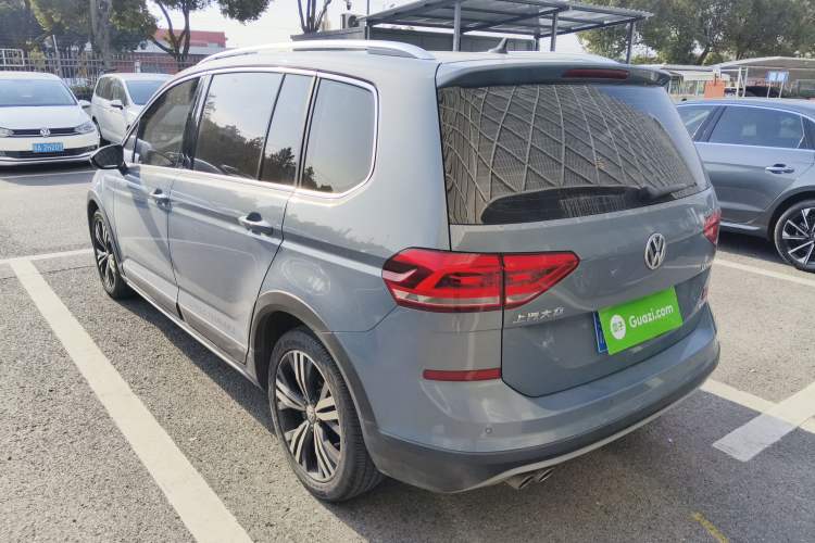Used Volkswagen Touran 2018 Volkswagen Touran L 280TSI DSG Boundary Edition 7 Seats China VI Standard