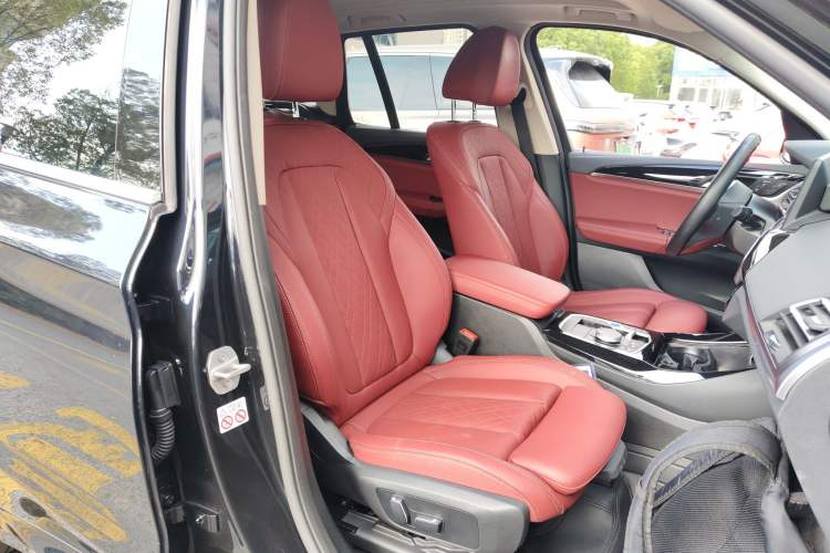 Used BMW iX3 2023 Leading Model
