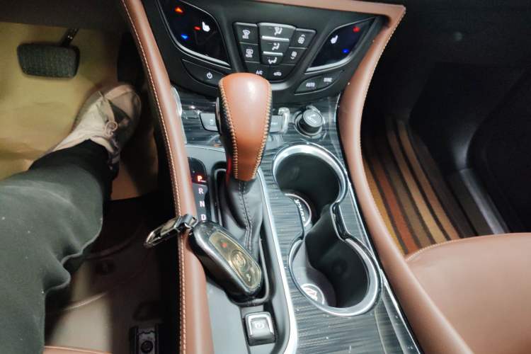 Used Buick Envision 2020 28T Four-Wheel Drive Elite Version