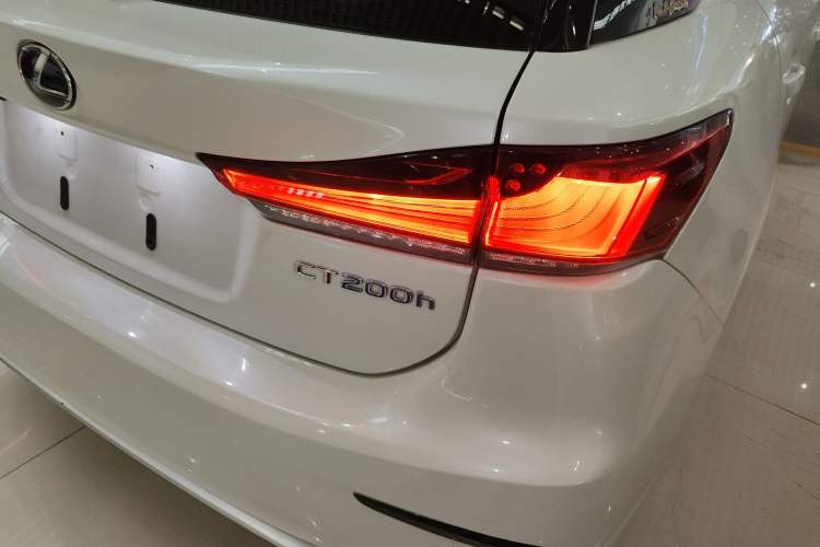 Used Lexus CT 2017 CT200h Comfort Edition Monochrome China V Standard