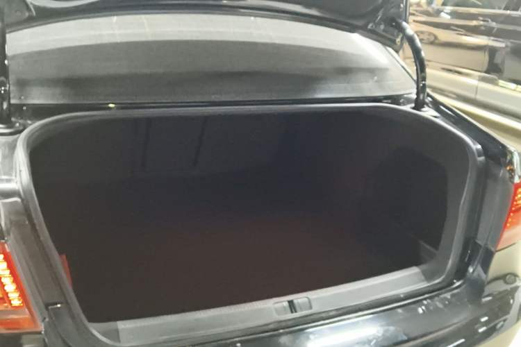 Used Volkswagen Magotan 2015 Facelift 1.8TSI Luxury Model