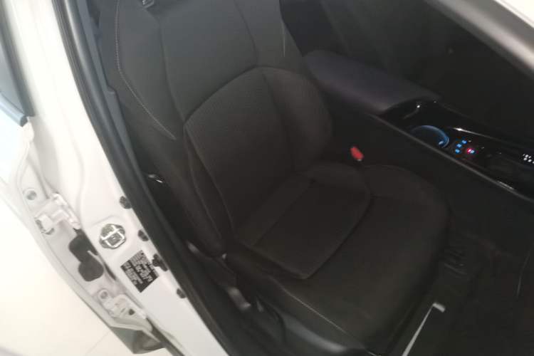 Used Toyota IZOA 2020 2.0L Enjoy Edition
