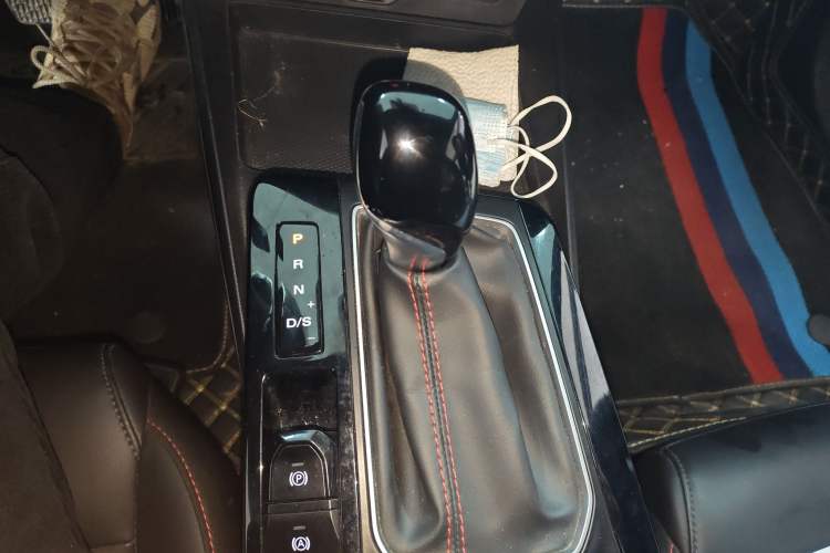 Used MG 5 2022 180 DVVT CVT Youth Luxury Edition
