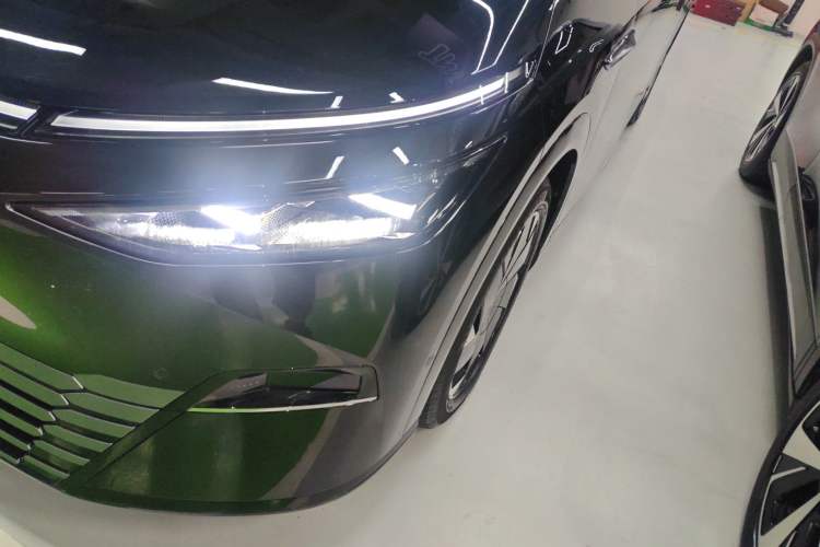 Used XPeng X9 2024 640 All-Wheel Drive High-Performance Max