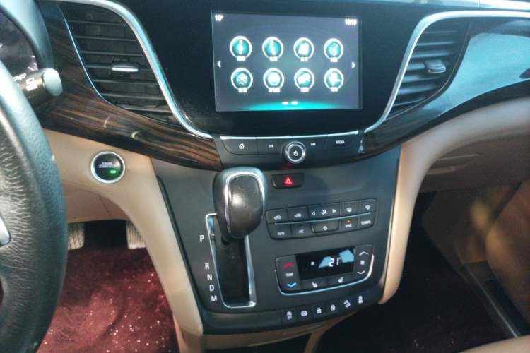 Used Buick GL8 2017 ES 28T Premium Version China V Standard
