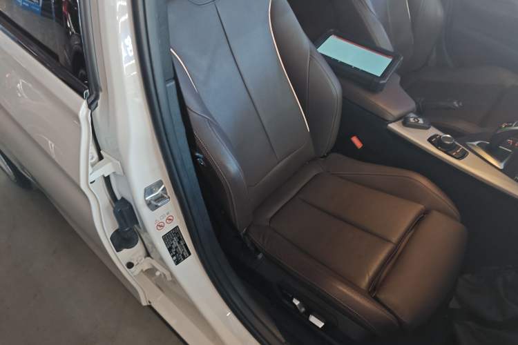 Used BMW 3 Series 2019 320i M Sport Package
