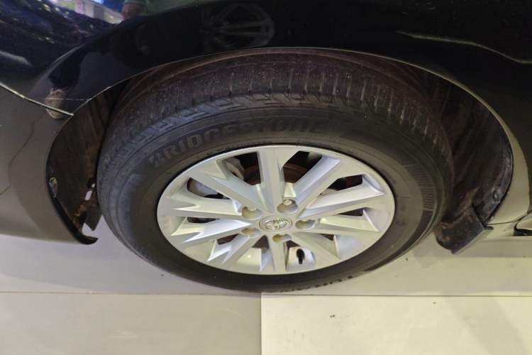 Used Toyota Camry 2015 2.0E Elite Edition
