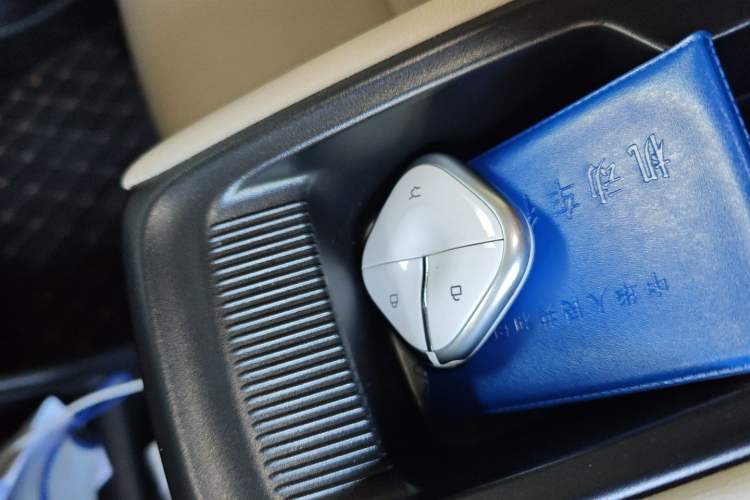 Used Wuling Bingo PLUS 2024 330 km Range Five-Seater Version
