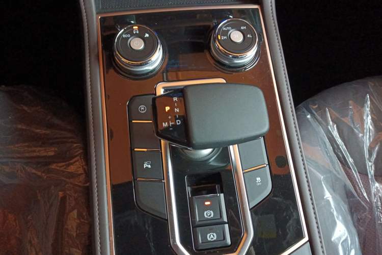 Used  BOLDEN 2024 Passenger Version 2.0T Automatic Diesel 4x4 Standard Wheelbase Luxury Edition