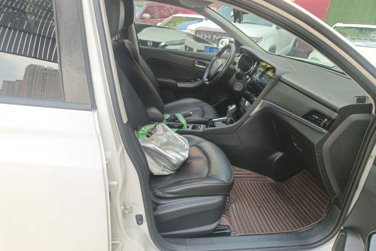 Used Venucia T70 2019 2.0L CVT Enjoy Edition China V Standard
