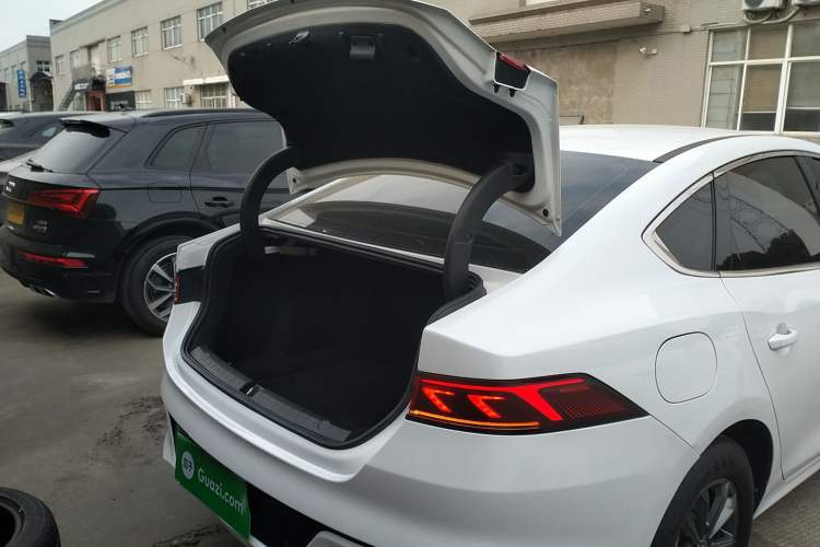 Used BYD Qin PLUS 2021 EV 400KM Leading Comfort Edition
