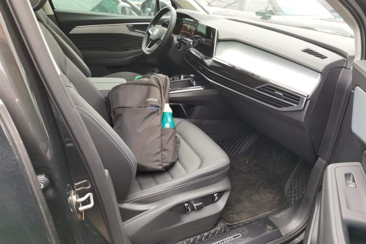 Used Volkswagen Talagon 2024 380TSI All-Wheel Drive Luxury Prestige Pro 6-Seater