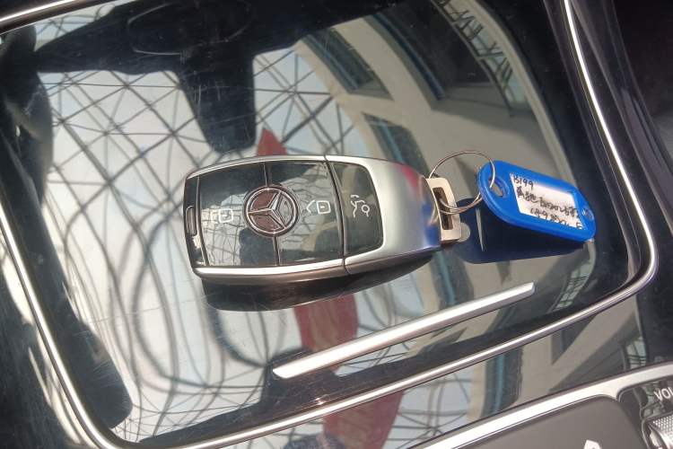 Used Mercedes-Benz E-Class 2023 E 260 Coupe
