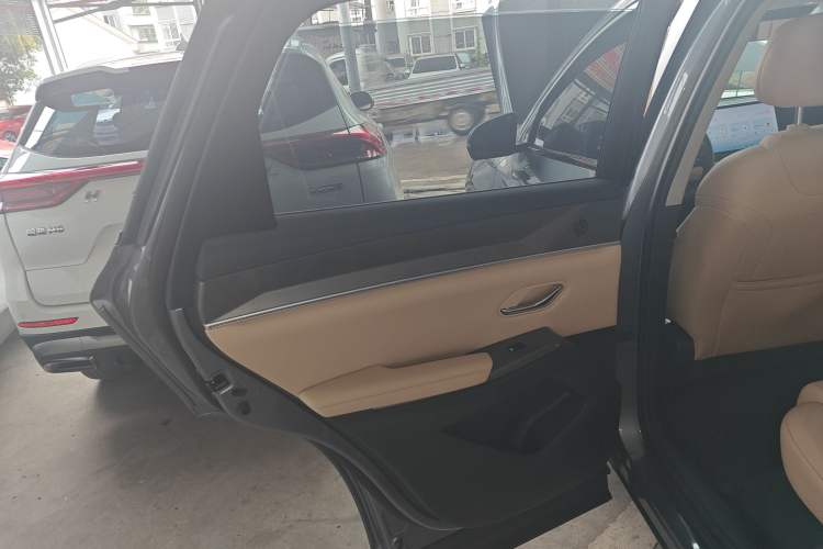 Used BYD Song Pro New Energy 2025 2nd Generation Intelligent Driving Version DM-i 75KM Leading Edition
