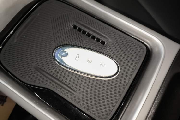 Used Dongfeng NAMMI 01 2024 New Edition 330 Plus Smart+
