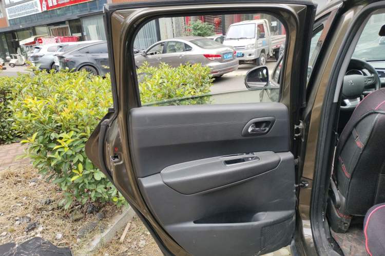 Used Peugeot 3008 2016 2.0L Automatic Classic Edition