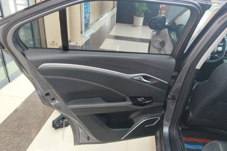 Used NETA U 2023 NETA U-Ⅱ Challenge Edition 400 U Show – Lithium Iron Phosphate
