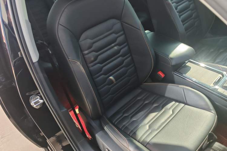 Used Volkswagen Passat 2019 330TSI Elite Edition China VI
