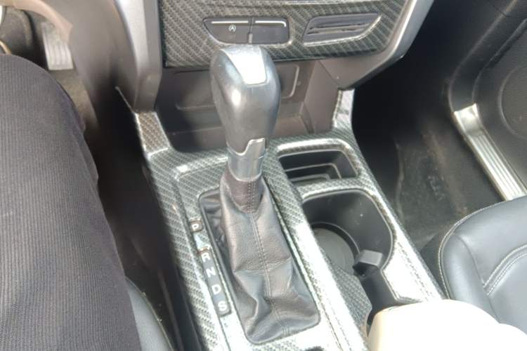 Used Ford Kuga 2017 EcoBoost 180 Two-Wheel-Drive Tiger Leap Model
